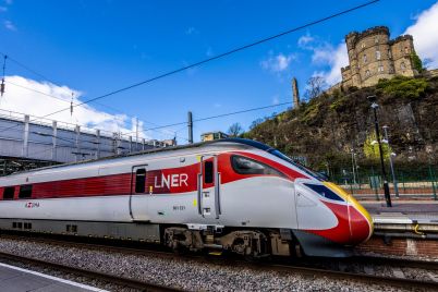 LNER-Azuma-at-Edinburgh-Waverley-Station-2_cropped.jpg