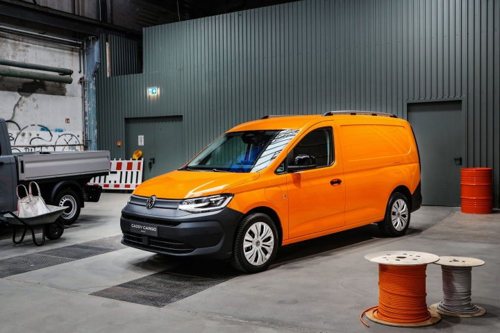vw-cargo-scaled.jpg
